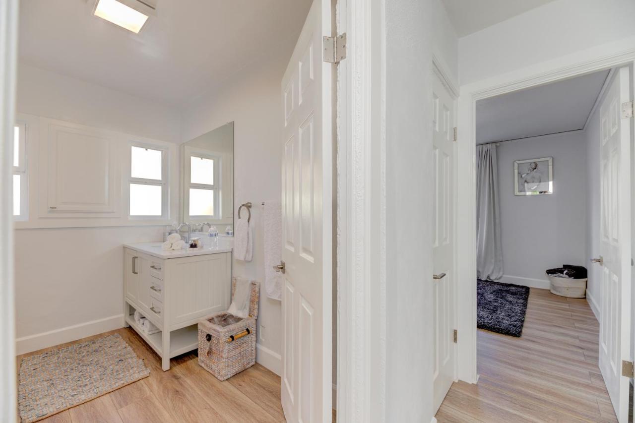 Lovely White Beach House Redondo Beach Ngoại thất bức ảnh